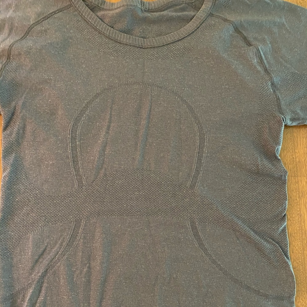 Grey swiftly tech short sleeve tee